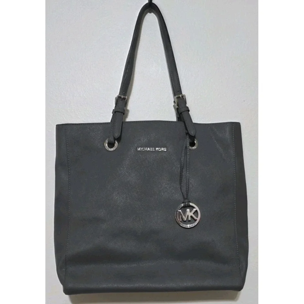 MICHAEL KORS Jet Set Saffiano Leather Gray Silver Large Tote‎ Shoulder Bag EUC